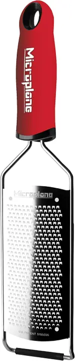 [4美國直購] MICROPLANE 45104 不鏽鋼 刨刀 細齒 紅 美國製 GOURMET STAINLESS STEEL FINE CHEESE GRATER