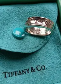 在飛比找Yahoo!奇摩拍賣優惠-Tiffany 蒂芬尼 經典  純銀戒指   【1837】 