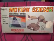 Vintage - Dusk To Dawn - Motion Sensor - NEW - MODEL OL051G