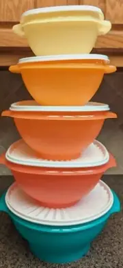 Tupperware Nesting Servalier Bowls Dark Pastels White Lids Set Of 5 Rare New