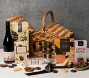 Gourmet Basket Shiraz Edition