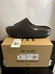 Men Sz8 - DS Yeezy Onyx Slides HQ6448 Fit in Half Sz Smaller