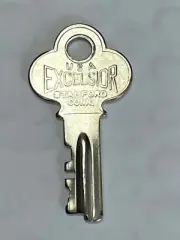 Vintage Excelsior #5953 Key-Luggage Steamer Trunk, Suitcase, Briefcase...NEW