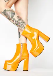 [Current Mood] Groovy Delight Platform Boots
