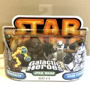 Star Wars 2005 Galactic Heroes Chewbacca & Clone Trooper NEW