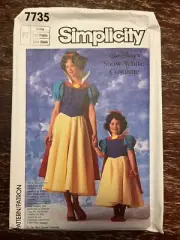 Simplicity 7735 UNCUT Sewing Pattern, Adults' Snow White Costume, Size PT (6-8)