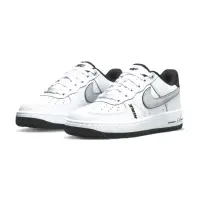 在飛比找momo購物網優惠-【NIKE 耐吉】NIKE Air Force 1 LV8 