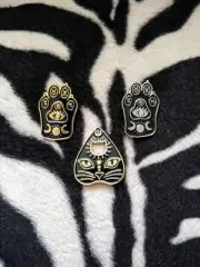 Ouija Board, CAT PLANCHETTE and Witchery PAWS Pins, Halloween Sorcery, Spooky