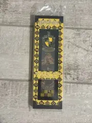 The Noble Collection Harry Potter Hufflepuff Crest Bookmark New In Box