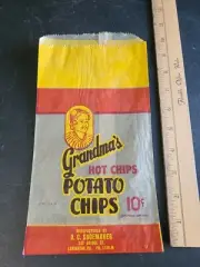 NOS GRANDMA'S OLD FASHION POTATO " HOT " CHIPS 10c Bag Shoemaker Lehighton, PA