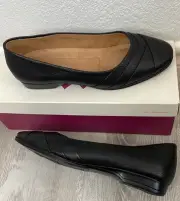 NIB Naturalizer Jaye Black Pebbled Leather Low Heel Flats 6