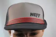 NEFF CHARCOAL MEN'S MESH BACK ADJUSTABLE SNAP BACK FLAT BILL BALL CAP/HAT