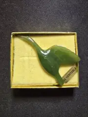 NEW Vintage Genuine Carved Jade Heron Swan Goose bird in flight brooch pin