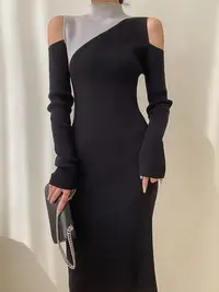 在飛比找Yahoo!奇摩拍賣優惠-半高領黑色針織連身裙女秋季露肩收腰顯瘦打底裙