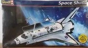 SPACE SHUTTLE ENDEAVOUR REVEL MODEL KIT