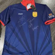 06/07 Beach Cricket England shirt signed Gooch Smith Small Hick Hollioake NWT