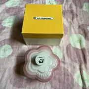 Le Creuset Lamb Camp Fleur Powder Pink Flower Tableware