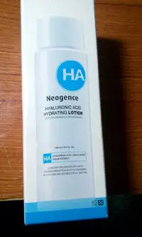 在飛比找蝦皮購物優惠-Neogence霓淨思 玻尿酸保濕化妝水180mL