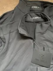 Arc’teryx PHASE SV 1/4 Zip Neck Men’s Long Sleeve Base Layer SIZE L/XL red/grey