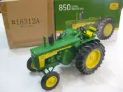 1:16 JOHN DEERE 850 DIESEL 2016 TWO-CYLINDER CLUB TRACTOR SEALED BOX #16312A