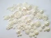 CraftbuddyUS 50pcs Acrylic Cream Flatback Heart Flowers Pearl Bead Assortment