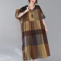 在飛比找momo購物網優惠-【AKARA】大自然調色盤質感連身長裙洋裝
