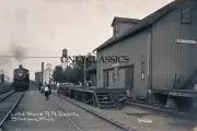1913 LAKE SHORE LS & MS RAILROAD DEPOT BRONSON MI 8X12 PHOTO LOCOMOTIVE TRAIN