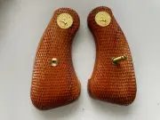 Cool Grip For Colt D short butt grips Diamondback checkered hardwood