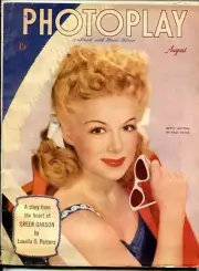 MAG: Photoplay Magazine August 1944- Betty Hutton- Claudette Colbert FN