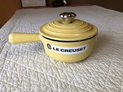 Le Creuset Saucepan 16cm mimosa flower knob rare NEW