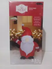Gnome Holiday Time Inflatable 3.5 Ft. Easy Set Up Lights Up Great For Garden