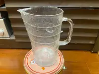 在飛比找Yahoo!奇摩拍賣優惠-IKEA玻璃 水壺 水瓶  18.5x10cm
