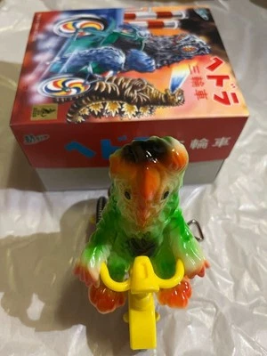 M1 Hedorah Tricycle Phosphorescent Edition Sufes Limited Hedorah Godzilla Soft V