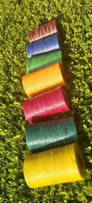 One roll wax string. Uno rollo hilo con wax 250 yardas (para gallos)