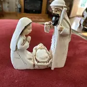 Adorable Desktop Beautiful Mary And Joseph And Jesus Nativity Resin Figurine