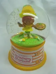 NEW Vintage Collection Strawberry Shortcake ORANGE BLOSSOM MINI SNOW GLOBE