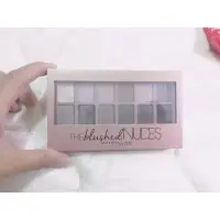 在飛比找蝦皮購物優惠-Maybelline 時尚伸展台訂製12色眼彩盤Nude2小