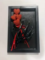 3D Wall Hanging Skull Hands with Heart Ballons