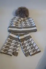 NWT Womens Tina Demel Camel-Cream Knit Houndstooth Beanie Hat & Gloves Set