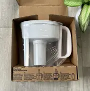 NIB Brita Small 6 Cup Space Saver Water Filter Pitcher with 1 Standard Filter