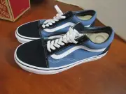 Unisex Sneakers Vans Old Skool™ Core Classics Mens Size 7 & Womens Size 8.5