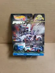 Hot Wheels Pro Racing 1998 Pit Crew Collector Edition Mark Martin #6 Valvoline