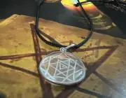 XXX 100 TIMES SEXUAL POWER RUHANI ATTRACT YOUR DREAM BOY EMERALD STONE PENDANT