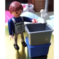 在飛比找蝦皮購物優惠-德國 Playmobil 信差 白鴿 貨箱 郵差 送貨員 吊