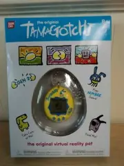 New 2018 Bandai The Original Tamagotchi Gen 2 Virtual Reality Pet Yellow 8+
