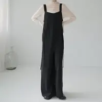 在飛比找momo購物網優惠-【Queenshop】女裝 側綁帶設計落地連身西裝吊帶褲-黑