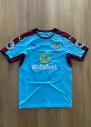 Rare Soccer Jersey Puma Burnley Arfield Player with autograph