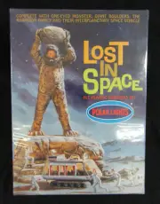 LOST IN SPACE 1998 Model Kit : Cyclops Attacks Chariot