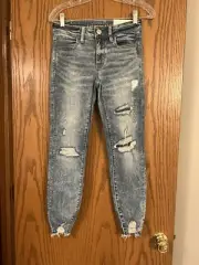 NWT Women's American Eagle Next Level Stretch Distressed Jegging Crop Size 4