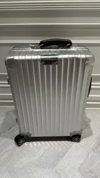 在飛比找Yahoo!奇摩拍賣優惠-【專櫃$30500】 德國RIMOWA 登機箱CF 20吋 